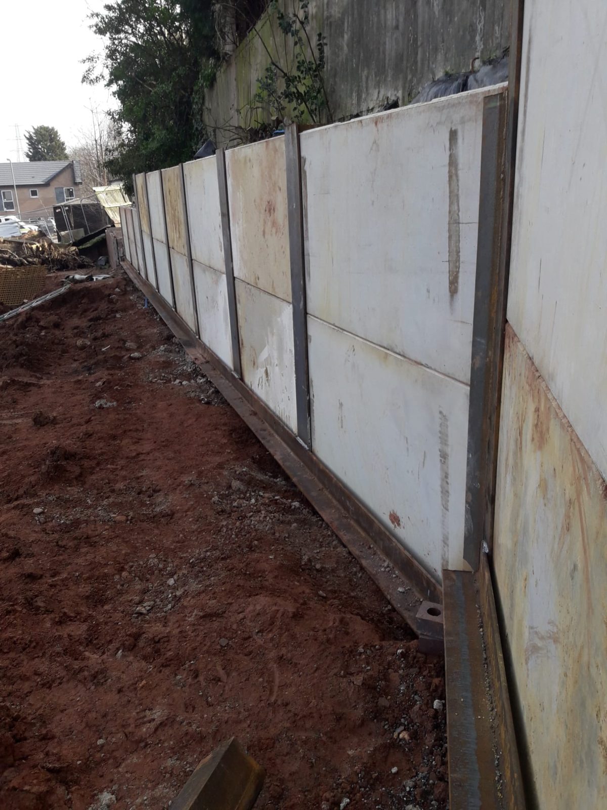 Chipperfield Road, Birmingham: king post & panel retaining solution, photograph 1 of 4