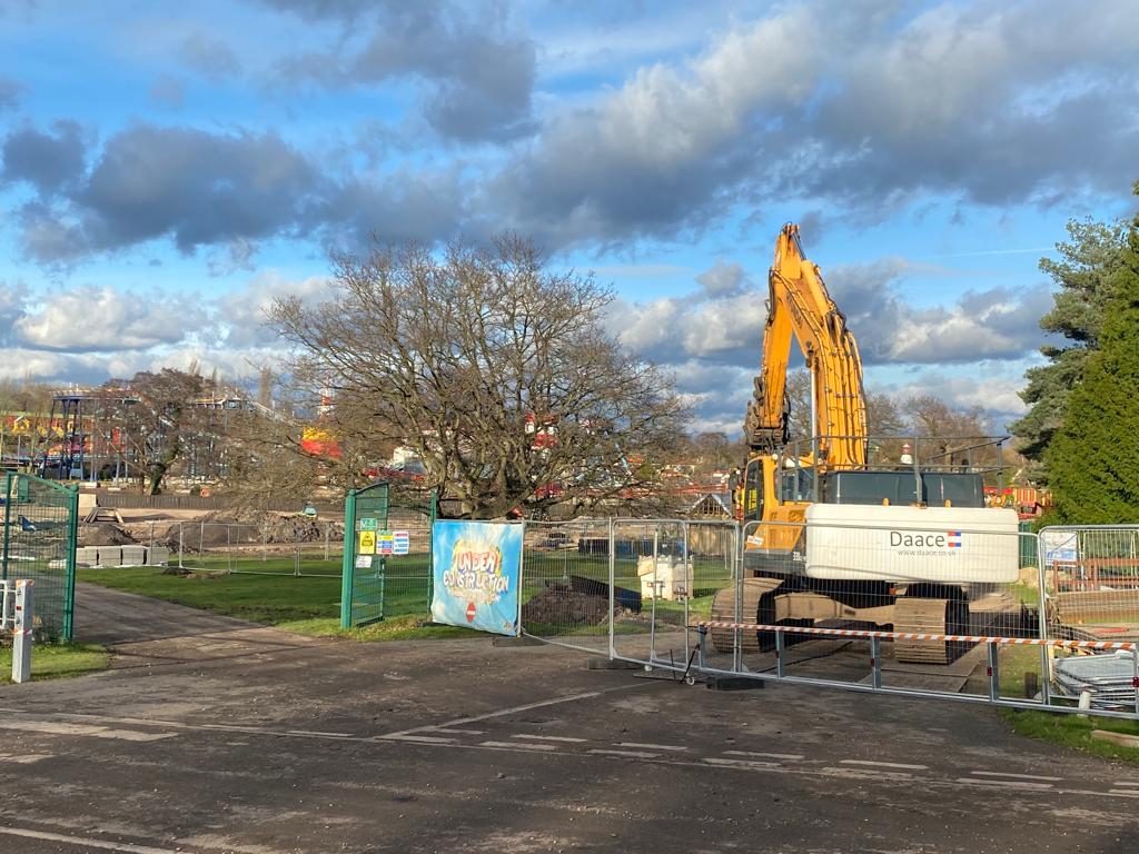 Drayton Manor, Tamworth: sheet piled wall solution, photograph 1 of 4