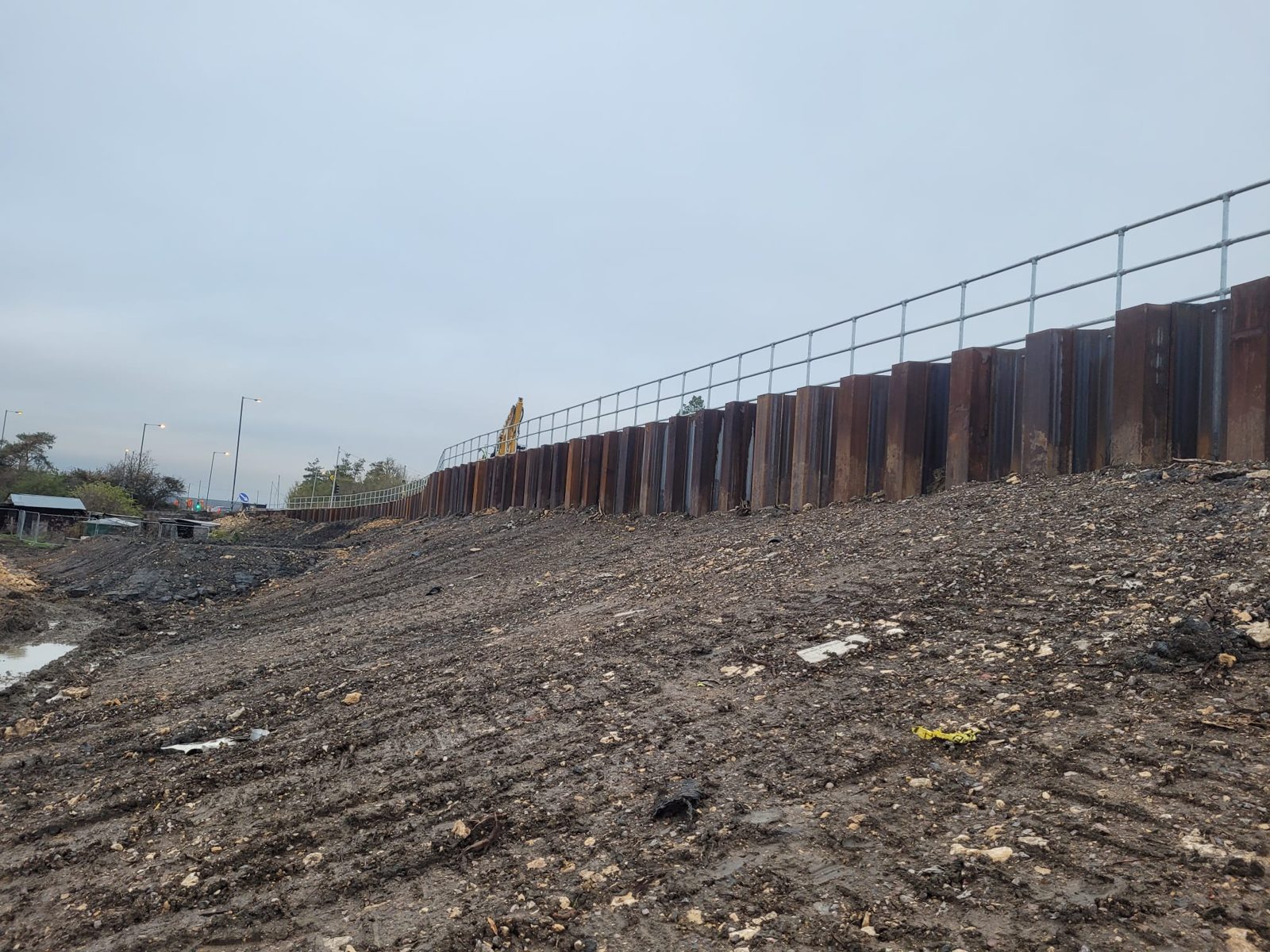 M5 Junction 9, Tewkesbury: roadside sheet piling works, photograph 2 of 11